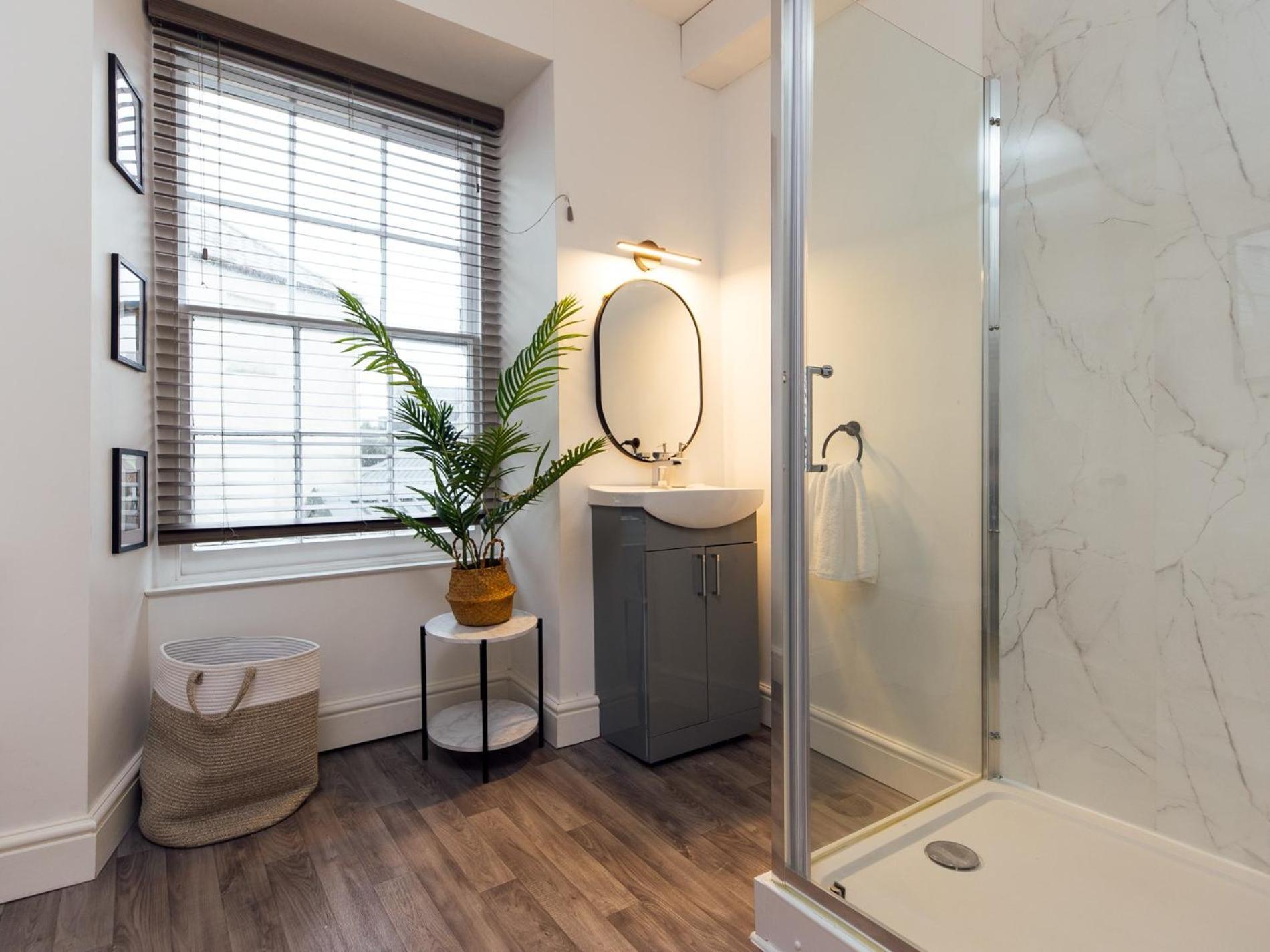 3 Bed In Tenby 95027 Экстерьер фото